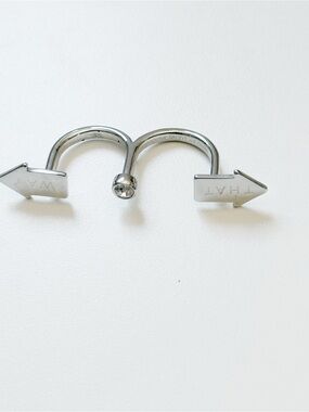 Marc Jacobs “That Way “ Alice in Wonderland edition Double-Ended Ring